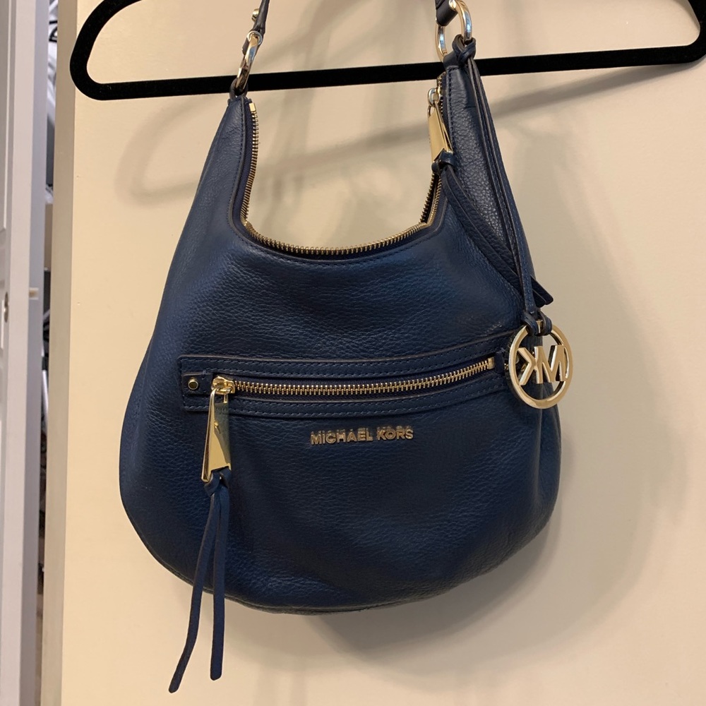 Micheal Kors hobo bag (medium)